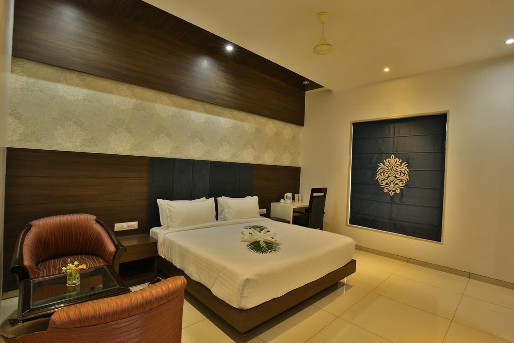 Jhansi Hotel Habitación foto
